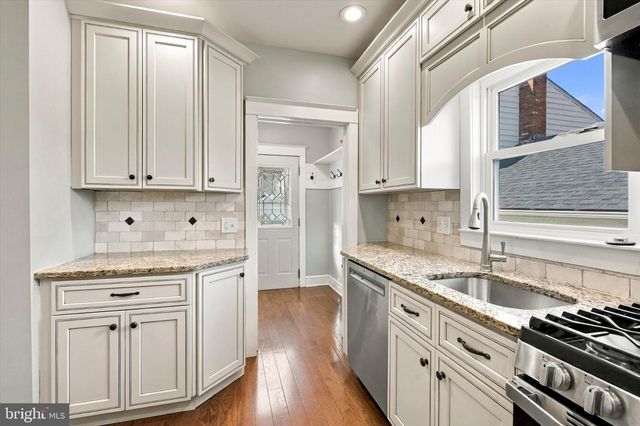 270 MONROE ST, Bristol, PA 19007