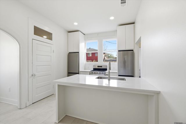 521 Camelia Ave, Baton Rouge, LA 70806