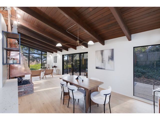 927 KINGWOOD Dr Nw, Salem, OR 97304