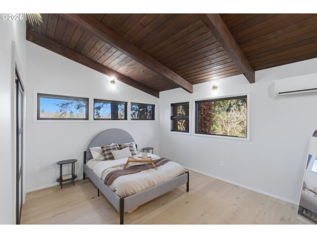 927 KINGWOOD Dr Nw, Salem, OR 97304