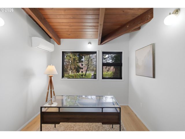 927 KINGWOOD Dr Nw, Salem, OR 97304