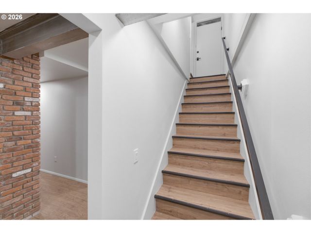 927 KINGWOOD Dr Nw, Salem, OR 97304