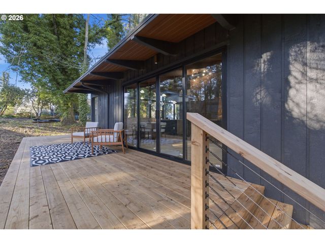 927 KINGWOOD Dr Nw, Salem, OR 97304