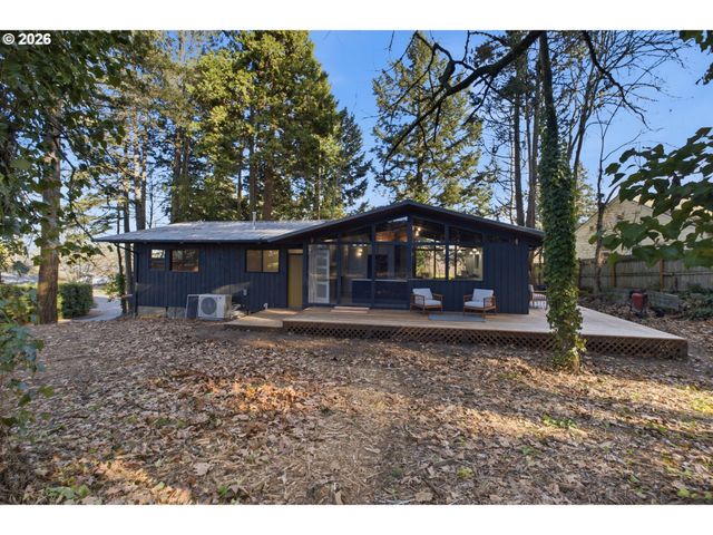 927 KINGWOOD Dr Nw, Salem, OR 97304