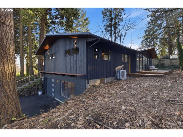 927 KINGWOOD Dr Nw, Salem, OR 97304