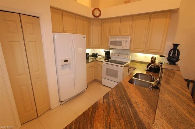 8526 Pepper Tree WAY, Naples, FL 34114