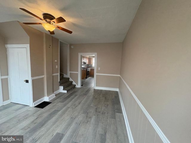 225 W LOCUST ST, Mechanicsburg, PA 17055