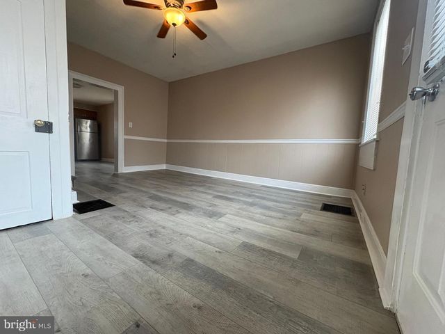 225 W LOCUST ST, Mechanicsburg, PA 17055