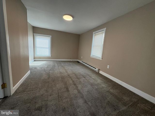 225 W LOCUST ST, Mechanicsburg, PA 17055