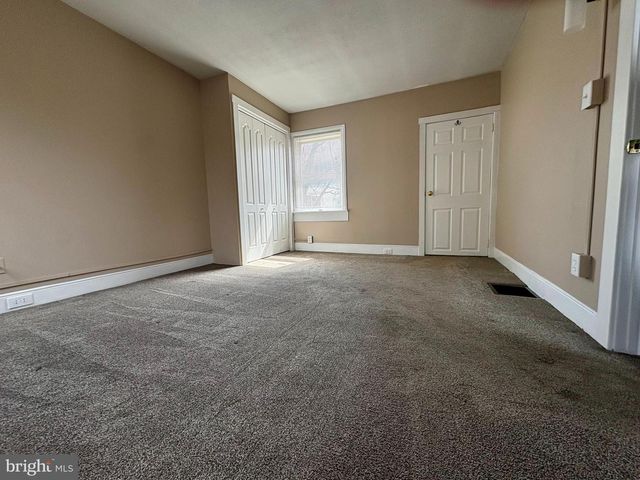 225 W LOCUST ST, Mechanicsburg, PA 17055