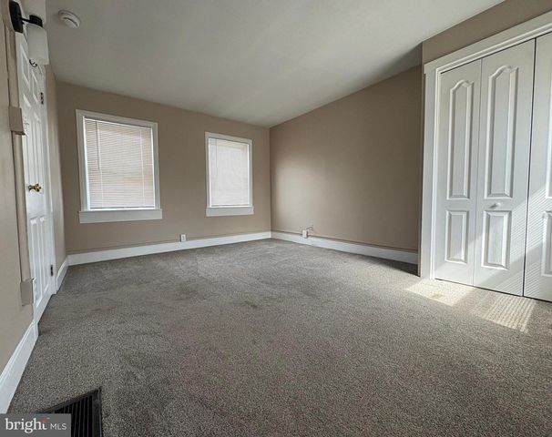 225 W LOCUST ST, Mechanicsburg, PA 17055