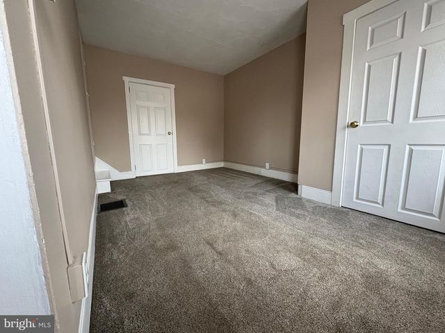 225 W LOCUST ST, Mechanicsburg, PA 17055