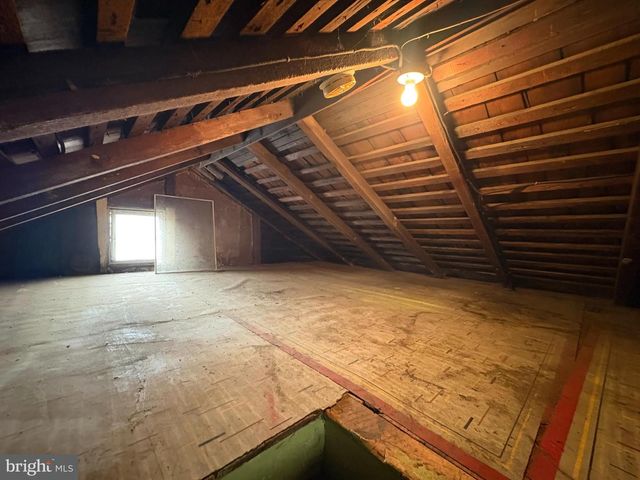 225 W LOCUST ST, Mechanicsburg, PA 17055