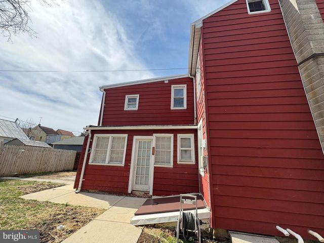 225 W LOCUST ST, Mechanicsburg, PA 17055