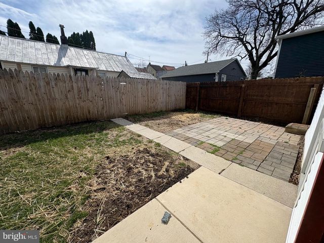 225 W LOCUST ST, Mechanicsburg, PA 17055