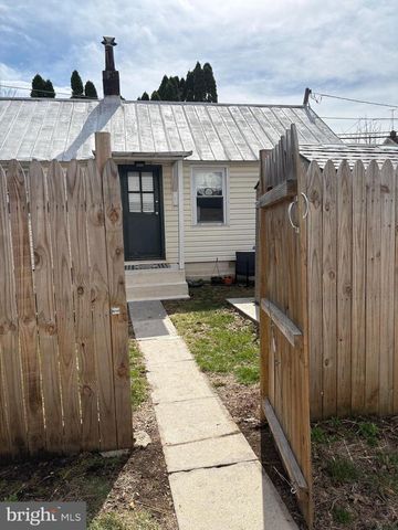 225 W LOCUST ST, Mechanicsburg, PA 17055