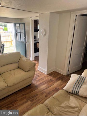 225 W LOCUST ST, Mechanicsburg, PA 17055