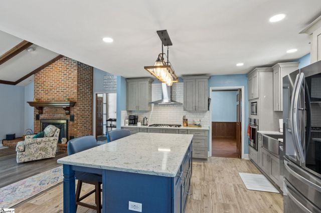 16 Herman Road, Laurens, SC 29360