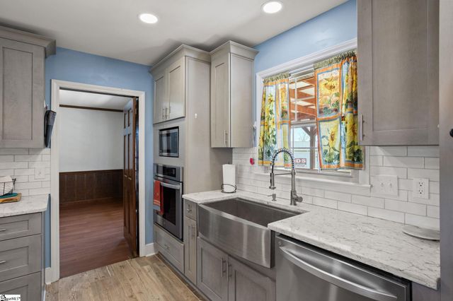 16 Herman Road, Laurens, SC 29360