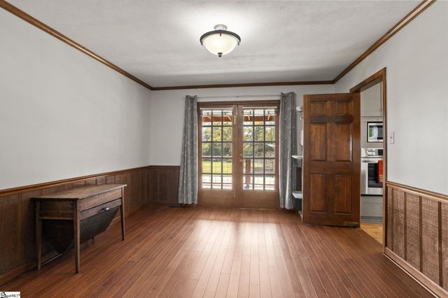 16 Herman Road, Laurens, SC 29360