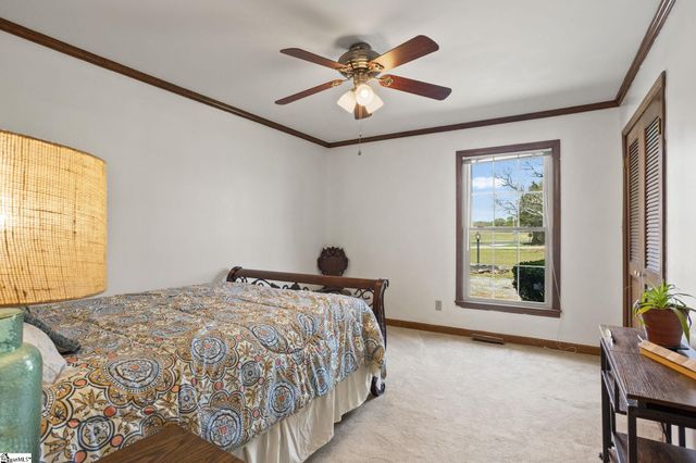 16 Herman Road, Laurens, SC 29360