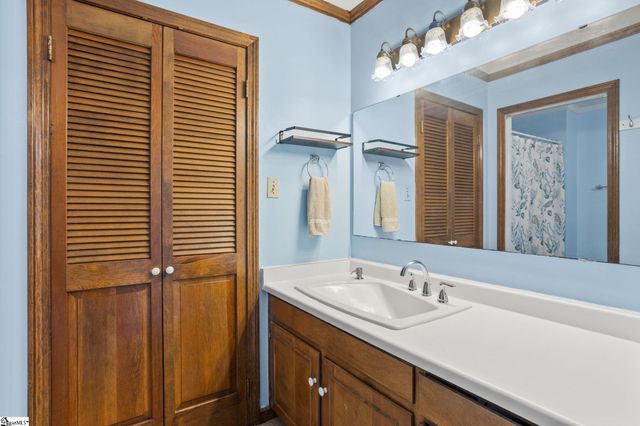 16 Herman Road, Laurens, SC 29360