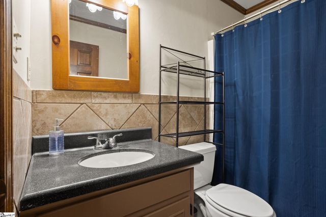 16 Herman Road, Laurens, SC 29360