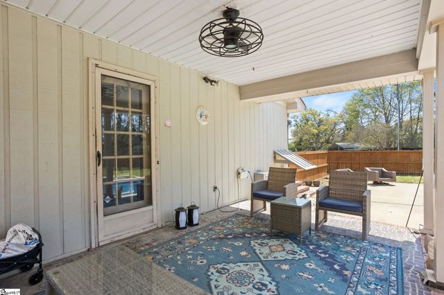 16 Herman Road, Laurens, SC 29360