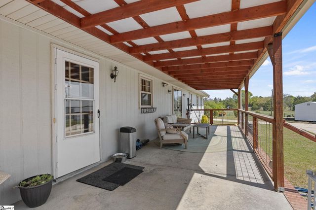 16 Herman Road, Laurens, SC 29360