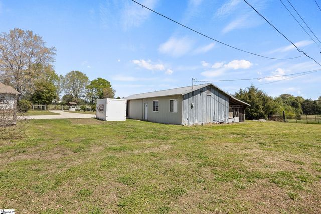 16 Herman Road, Laurens, SC 29360