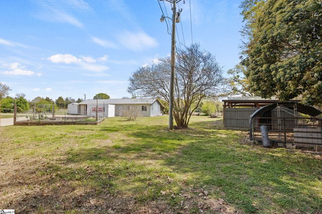 16 Herman Road, Laurens, SC 29360