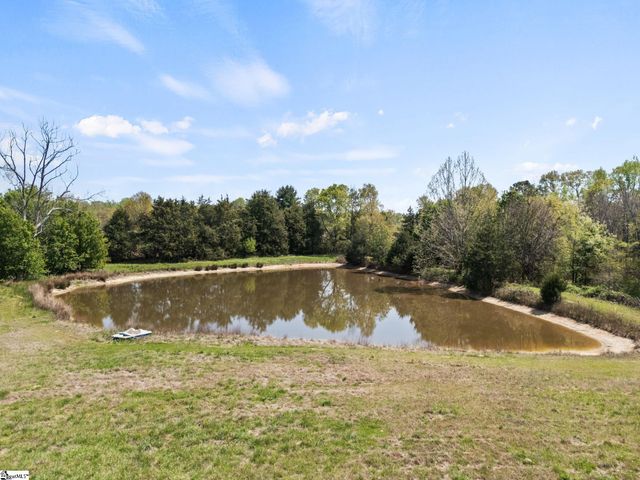 16 Herman Road, Laurens, SC 29360