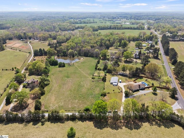 16 Herman Road, Laurens, SC 29360