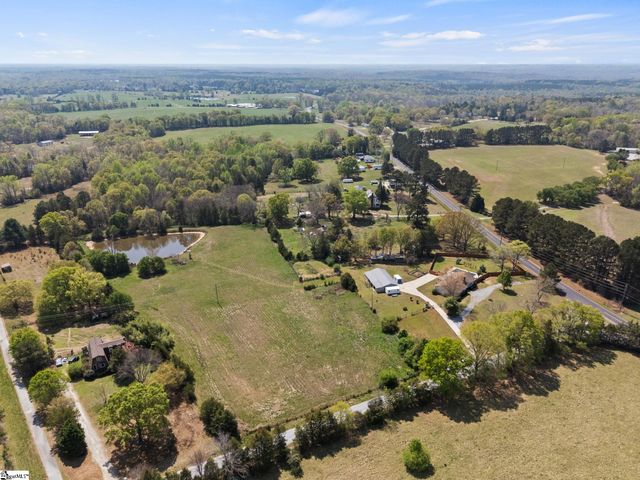 16 Herman Road, Laurens, SC 29360