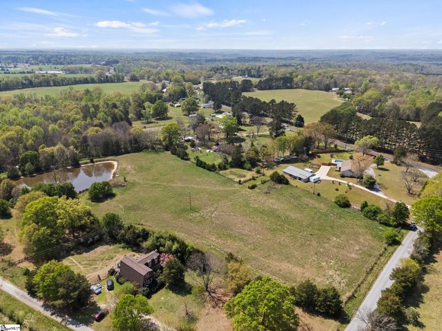 16 Herman Road, Laurens, SC 29360