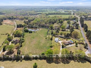 16 Herman Road, Laurens, SC 29360