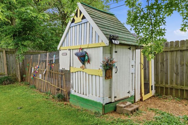 208 W Brown Street, Nicholasville, KY 40356