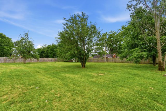 208 W Brown Street, Nicholasville, KY 40356