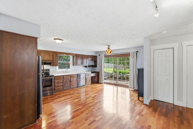 208 W Brown Street, Nicholasville, KY 40356