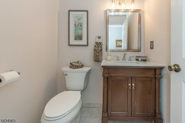 32 Birch Terrace, Mount Arlington Boro, NJ 07856