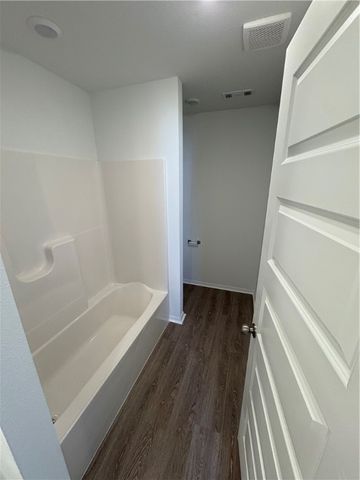 6718 SW Memphis Avenue, Bentonville, AR 72713