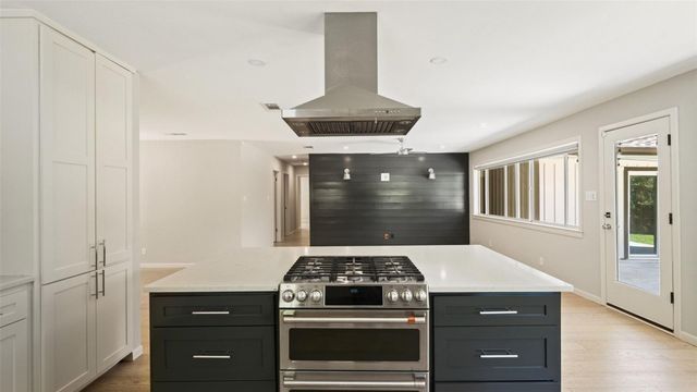 6404 Shoal Creek BLVD, Austin, TX 78757