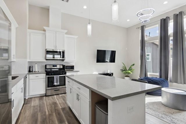 5904 Gardendale Drive E, Houston, TX 77092