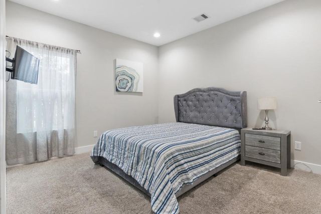 5904 Gardendale Drive E, Houston, TX 77092