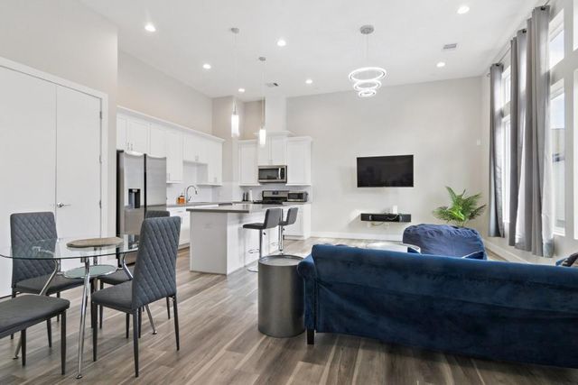 5904 Gardendale Drive E, Houston, TX 77092