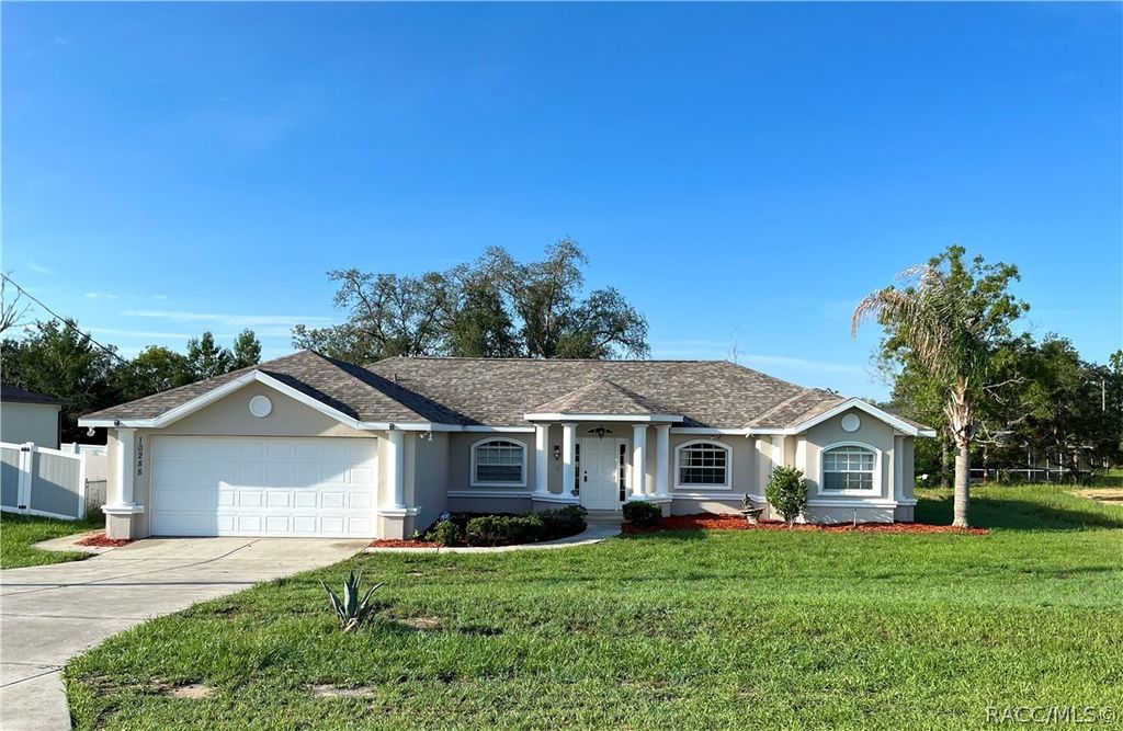 10288 N Spaulding Drive, Citrus Springs, FL 34433
