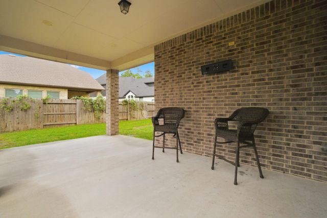 32187 Park Plains Drive, Conroe, TX 77385