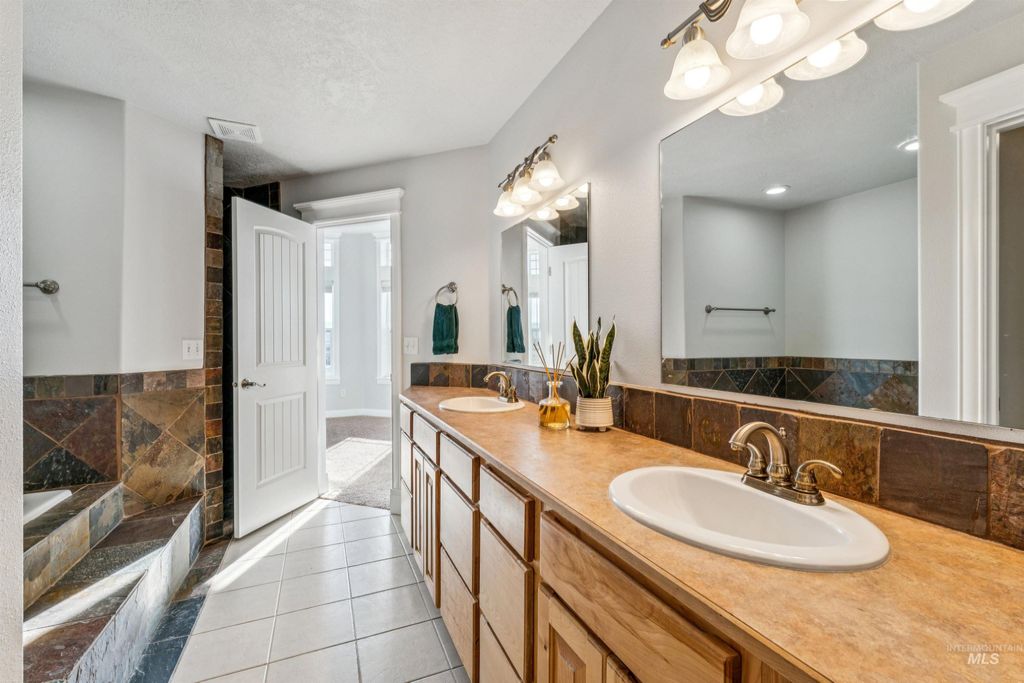 5740 W Hwy. 52, Emmett, ID 83617 photo 18