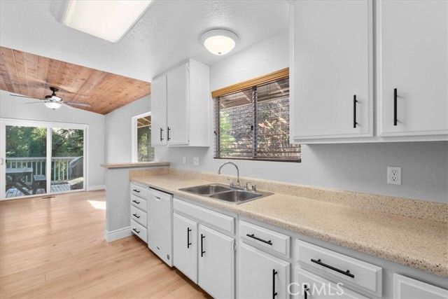 323 Canyon Crest, Lake Arrowhead, CA 92352