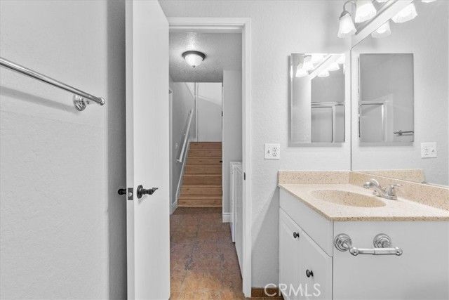 323 Canyon Crest, Lake Arrowhead, CA 92352